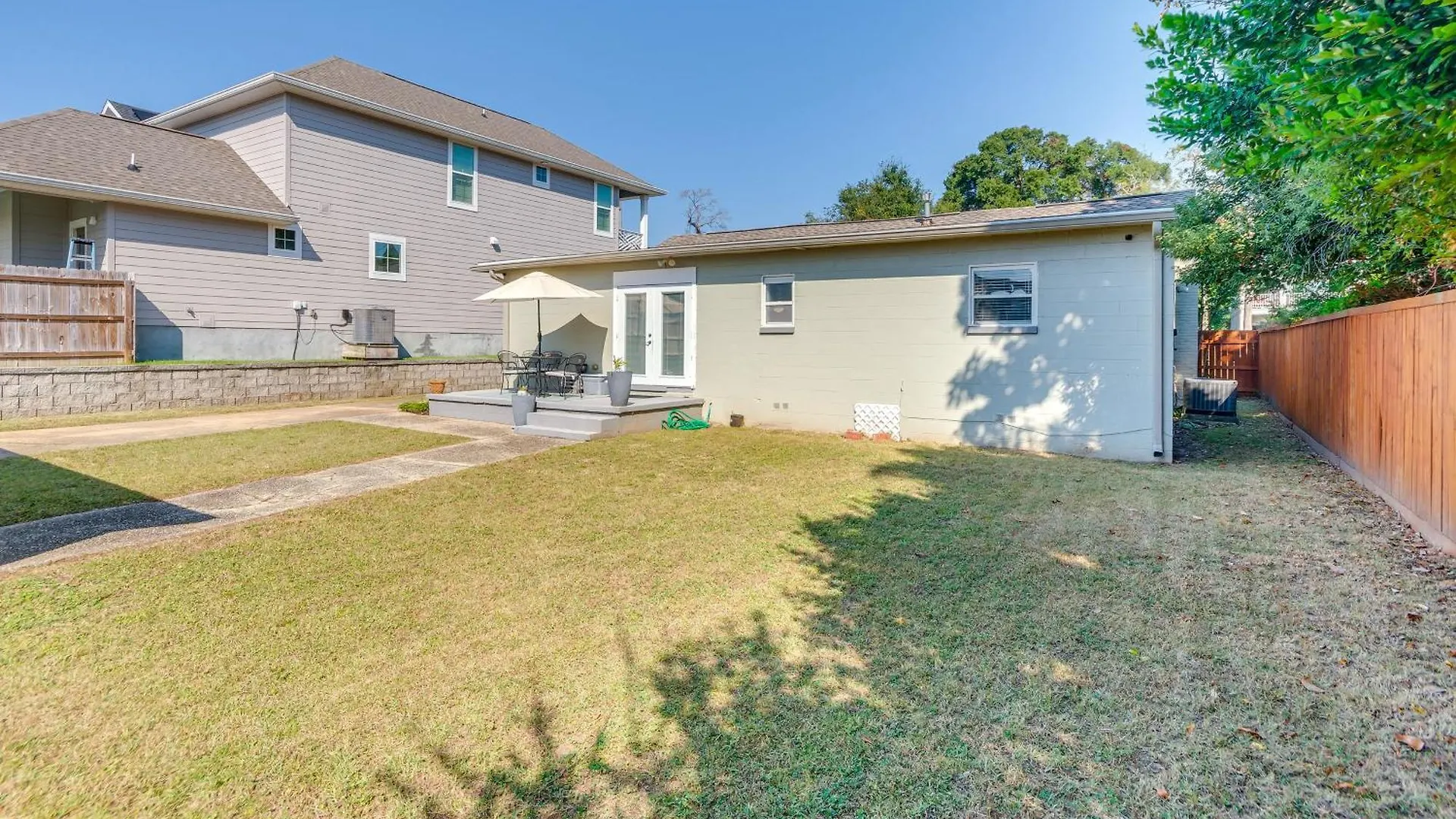 1 Mi To Dtwn Home With Furnished Patio In Pensacola United States