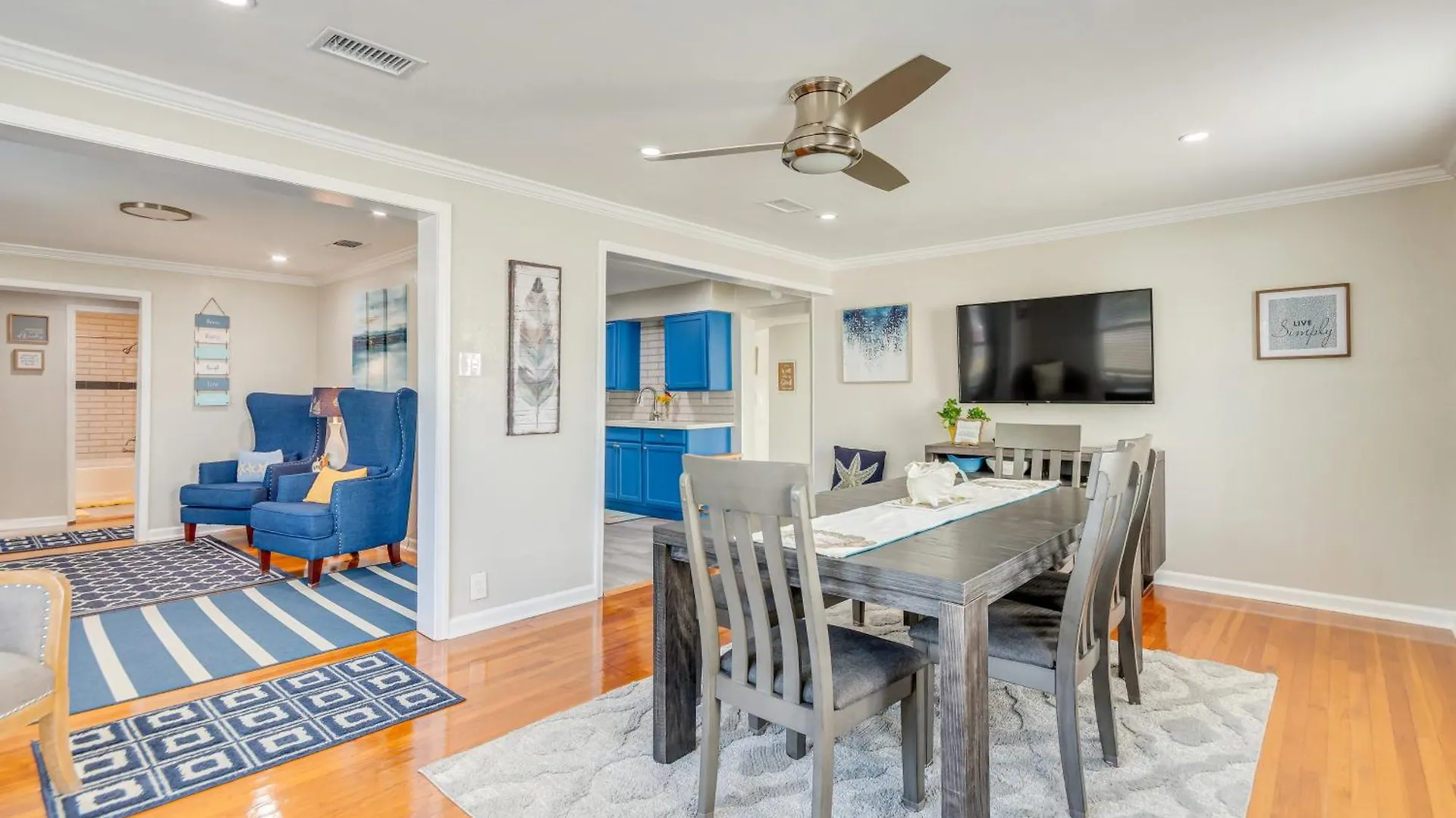 1 Mi To Dtwn Home With Furnished Patio In Pensacola Holiday home