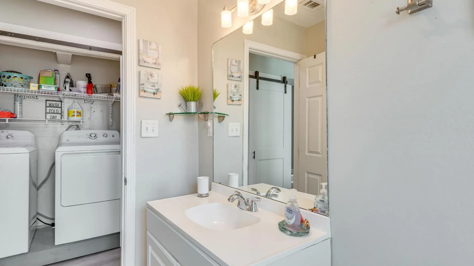 1 Mi To Dtwn Home With Furnished Patio In Pensacola United States