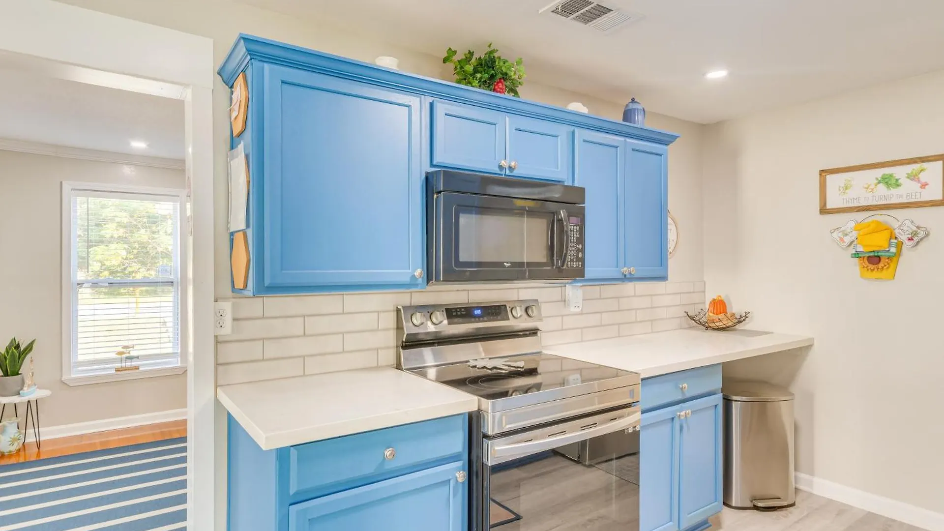 1 Mi To Dtwn Home With Furnished Patio In Pensacola